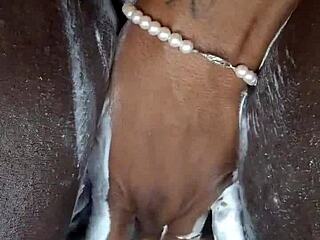 Black MILF shows her juicy, sweet, wet ass