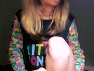 Bonneyuwu masturbates with dildo and stuffed animal in sexy pajamas