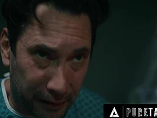 हेय, इस क्रिपी 3-वे को 3-टिटिड डेमन के साथ देखना चाहते हो?