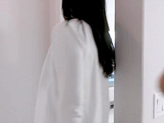Cute stepsister helped to master the art of handjobs