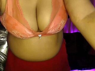 Big tits Indian girls are so hot that men can't resist fucking them