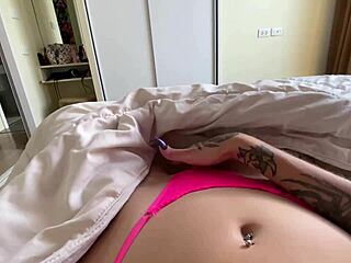 You want to fuck my pussy? Come and try!