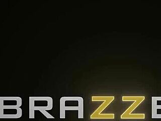 Hailey Rose And Sinatra Monroe Get Bold Group Massage