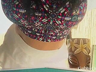 Tempting Meximilf Gabby Quinteros Intensely Toys Her Pussy