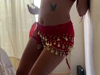 Baila morocha de culo hermoso, gran muslo, sensual