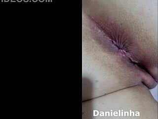 Danielinha’s pink treasure is just too tempting! 😘