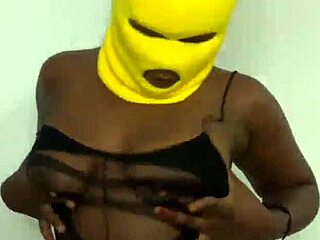 Watch me dance and masturbate, it's so sexy.