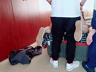 Bff, we swapped boyfriends and pussies after party! 😜