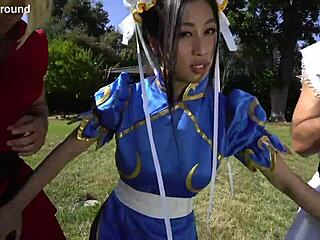 Oh wow, Jade Kush as Chun Li gets fucked by two big cocks in cosplay!