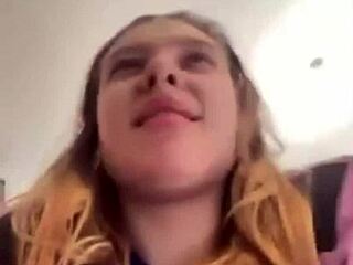 टैक्सी और मॉल में वाइल्ड मस्तरबेटिंग गीली सीन