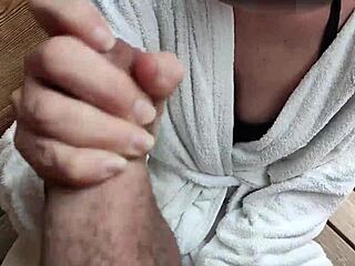 I flash my cock in public to relax