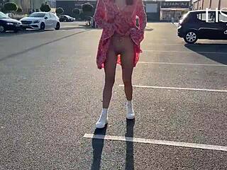 hey cutie, wanna flash and play with yourself on this bus?