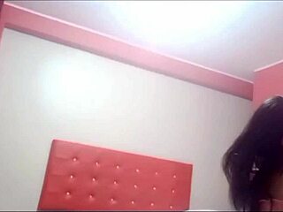 Hermanastro Me Pilla En El Cuarto De Papá Me Pone A Mandar Verga Y Me Da Duro Que Rico Follame Soy Tu Perra Hermanastra