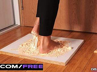 Ivanka's Feet Stuck In Glue Trap, Crushing With Perfect Soles