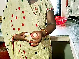 Desi bhabhi enjoys intense sex in the kitchen with a banana