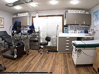 Dr. Tampa's Human Guinea Pigs With Mara Luv