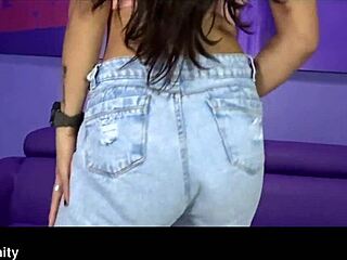 Meet Luna, New Latina MILF With Big Natural Tits On Live