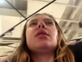 टैक्सी और मॉल में वाइल्ड मस्तरबेटिंग गीली सीन