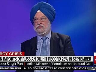 CNN milf gets wrecked by Singh Pur in wild gangbang. Total destruction unfolds.