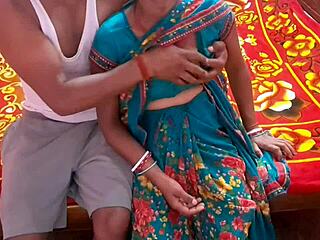 भारतीय बेब को एक घंटे हार्डकोर चोदा, मुख में मल डाला