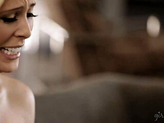 Cherie DeVille and Mercedes Carrera have amazing lesbian orgasms