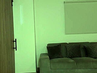 Colombian MILF Carla Morelli creampied by big BBC