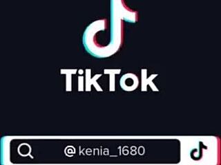 Hey! Caught a Stunning Argentinian Beauty on the Street!