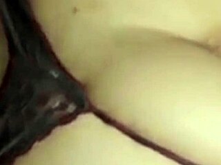 mature woman offers ass to online stranger after gift