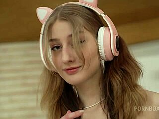 Wet gangbang with 19yo Sasha Paige and monster cocks 😍