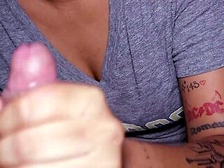 Frida Gives Sensual Blowjob To Husband