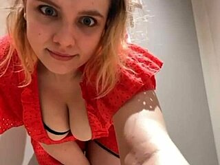 The gutsy girl exposed her hole and had anal play in public