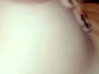 This super hot MILF enjoys intense, passionate encounters