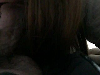 Filipina Couple's Homemade Oral Fun With Friends