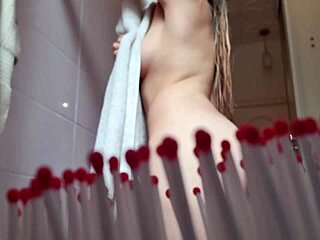 Holy crap, Mah Santos looking hot in that video!