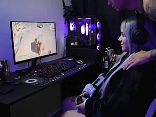 puta otaku la follan mientras juega fortnite?