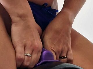 wife rides sybian and sucks for massive cumshot