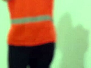 Hot Nurse in Hospital Gives Blowjobs to Cleaning Staff in Homemade Porn