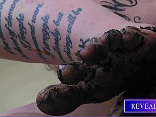 Foot Fetish Fantasy with Sexy Soles and Toe-Sucking in Shower