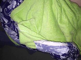 i found my friend's mom in bed 😏