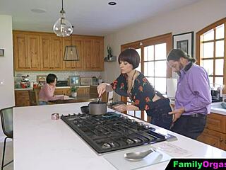 Old man fucks daring teen daughter in kitchen cowgirl.