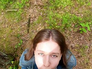 Girl sucked dick outdoors, loving the thrill of public fun