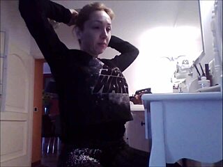 Adoro Ruttare Mentre Mi Trucco