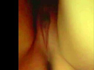 Amateur Myanmar Couple Gets Steamy in Bathroom Action