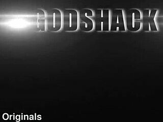 Petite pixxxie takes hardcore anal quickie 😈