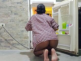 My Neighbor Was Cleaning Without a Thong - I Met Her on Sxhorny Com