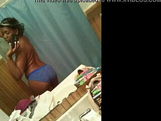 ebony jessica grabbit shows off her hottie highlights.