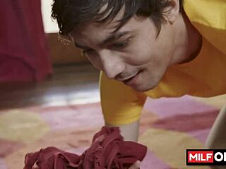 Victoria Zdrok sucks big dick!