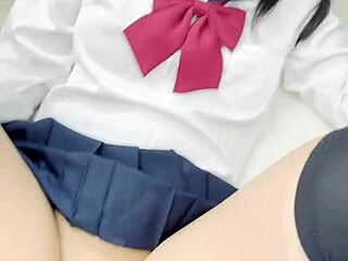 Amateur tiktoker girl licks pussy in horny muff diving!