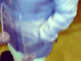 My stepmom flashes sexy curves in homemade amateur clip