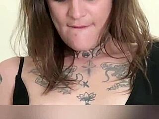 Sarafina Modeling And Try-On Sample